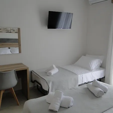 Apartment Chrysanthes No4 Poros Town